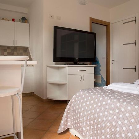 Hotel Gallo Spot San Teodoro  Exterior foto