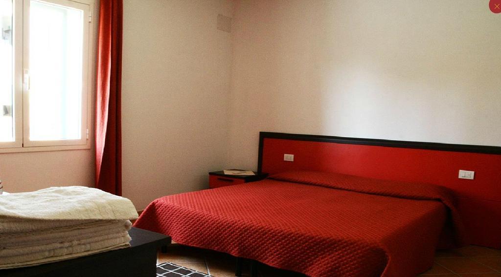 Hotel Gallo Spot San Teodoro  Zimmer foto